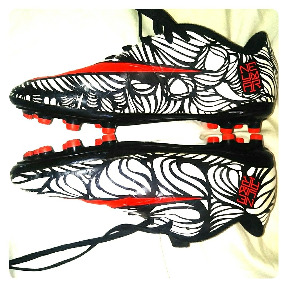 ⚽ EUC Boys Nike soccer cleats size 1